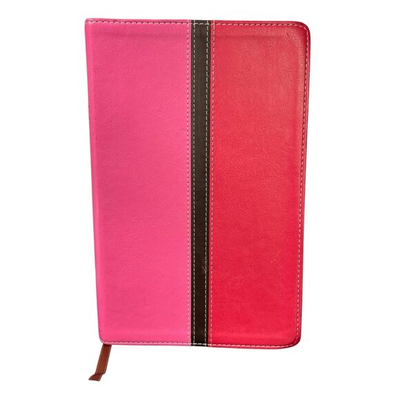 Busy Mom’s Bible New International Version 2011 NIV Pink Red Leather Soft Daily - Picture 4 of 16